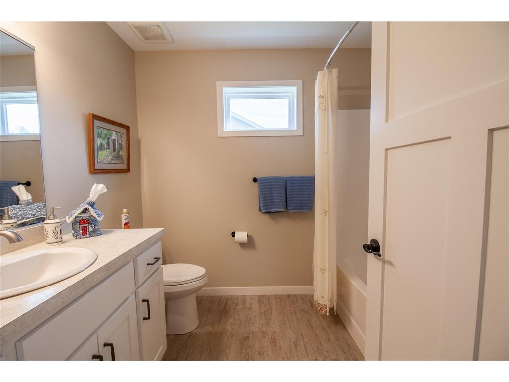 1827 S Cascade Street Fergus Falls MN 56537 7077499 image31