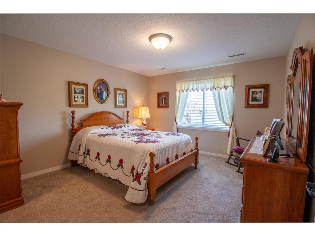 1827 S Cascade Street Fergus Falls MN 56537 7077499 image43