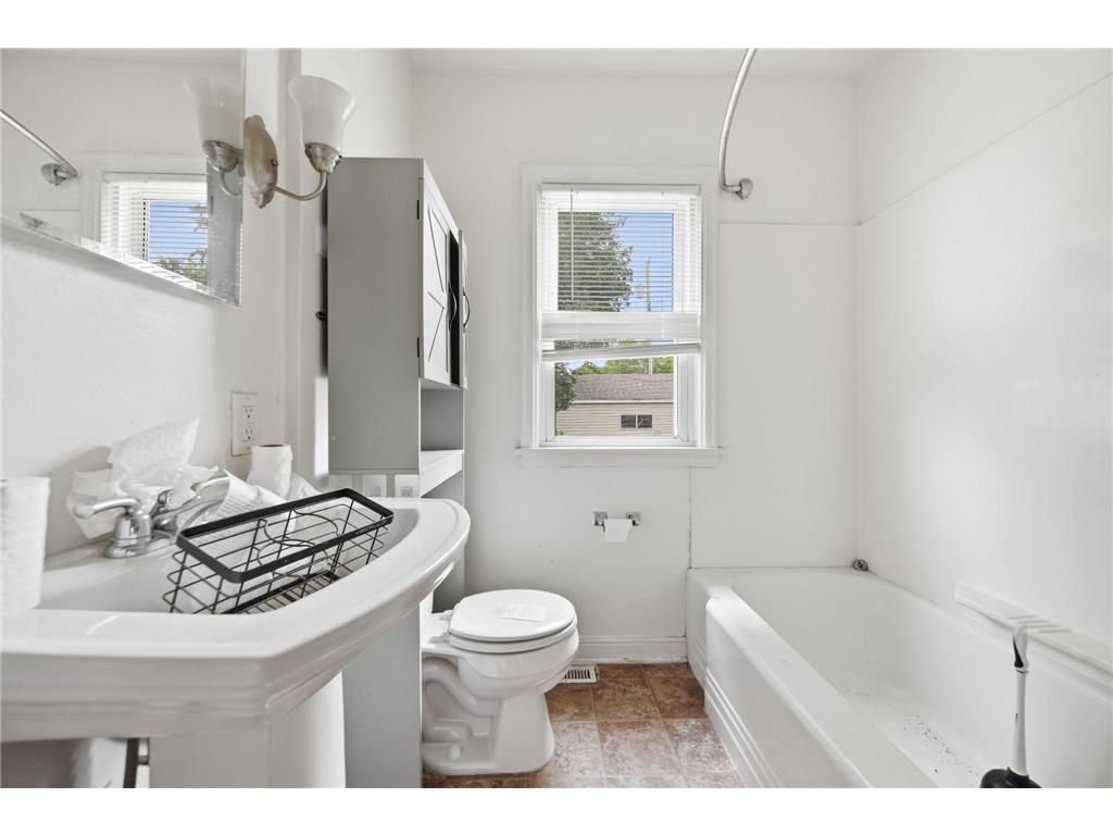 1828 Bush Avenue E Saint Paul MN 55119 7107226 image14