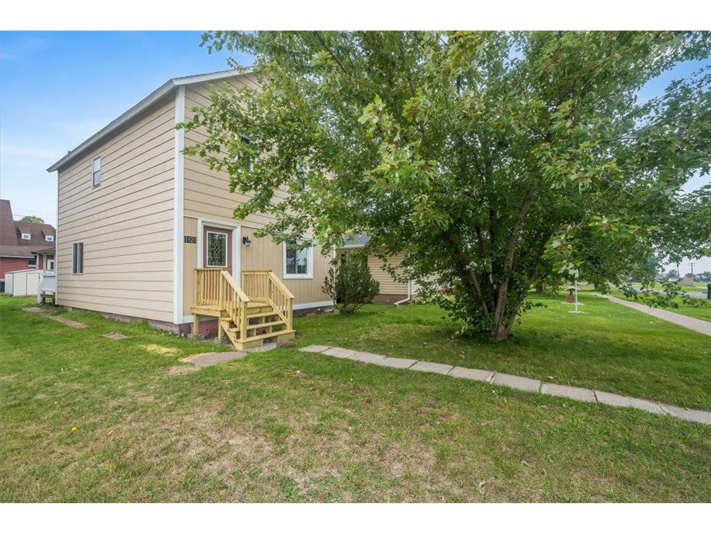 1828 E 3rd Street Superior WI 54880 6445820 image1