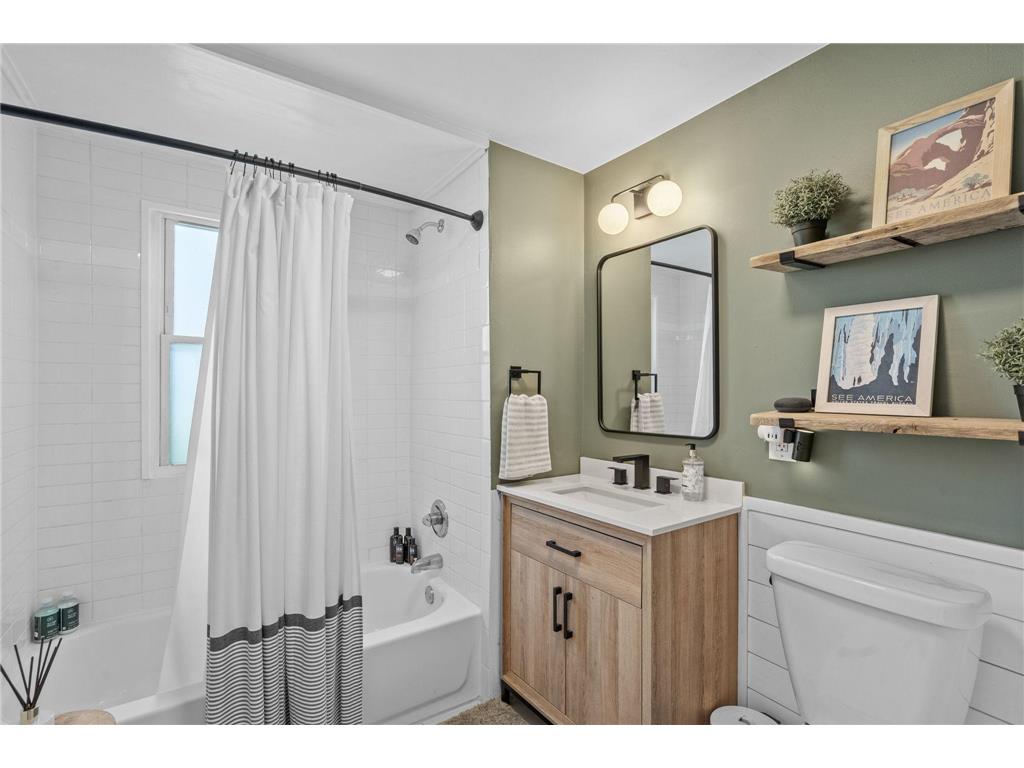 1828 Eustis Street Lauderdale MN 55113 7055999 image14