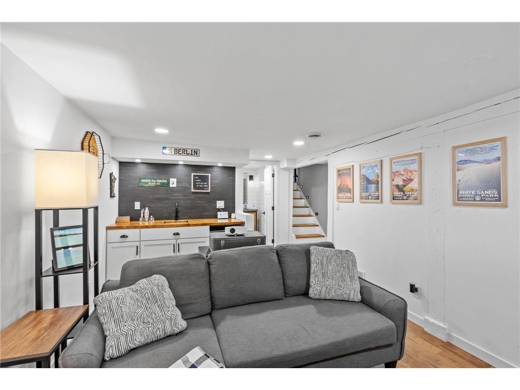 1828 Eustis Street Lauderdale MN 55113 7055999 image24