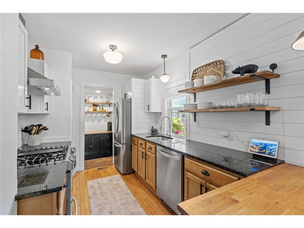 1828 Eustis Street Lauderdale MN 55113 7055999 image8