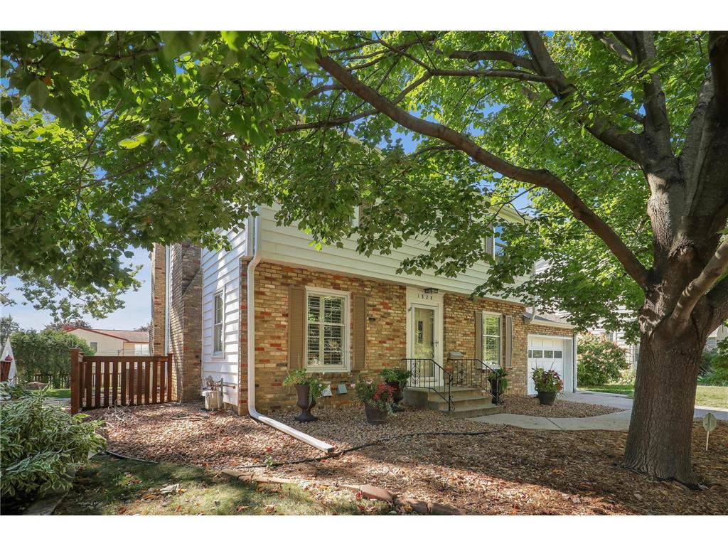 1828 Montreal Avenue Saint Paul MN 55116 6607816 image1