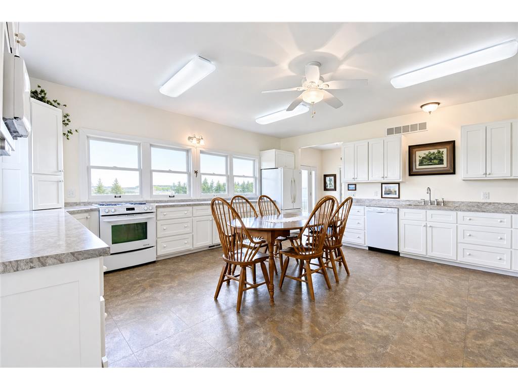 18280 County 11 Park Rapids MN 56470 - Peysenske 7082739 image28