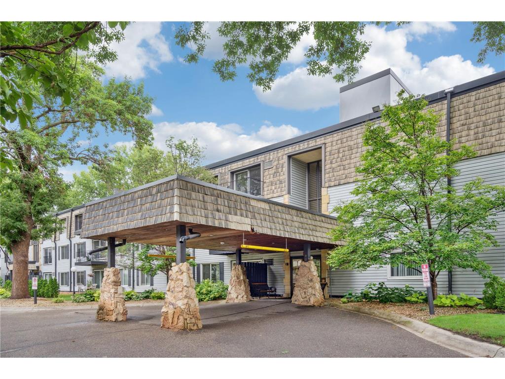 183 Little Canada Road E #101 Little Canada MN 55117 6415103 image1