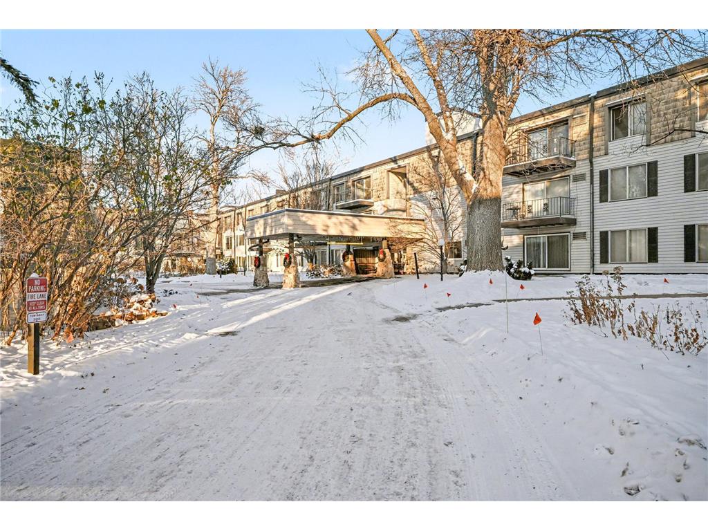 183 Little Canada Road E #302 Little Canada MN 55117 6823725 image1