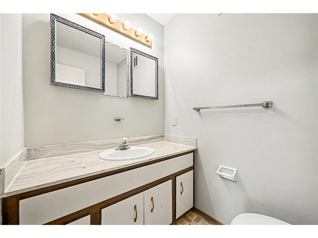 183 Little Canada Road E #302 Little Canada MN 55117 6823725 image13