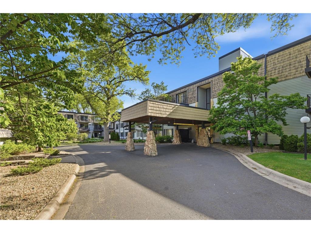 183 Little Canada Road E #305 Little Canada MN 55117 7073441 image2