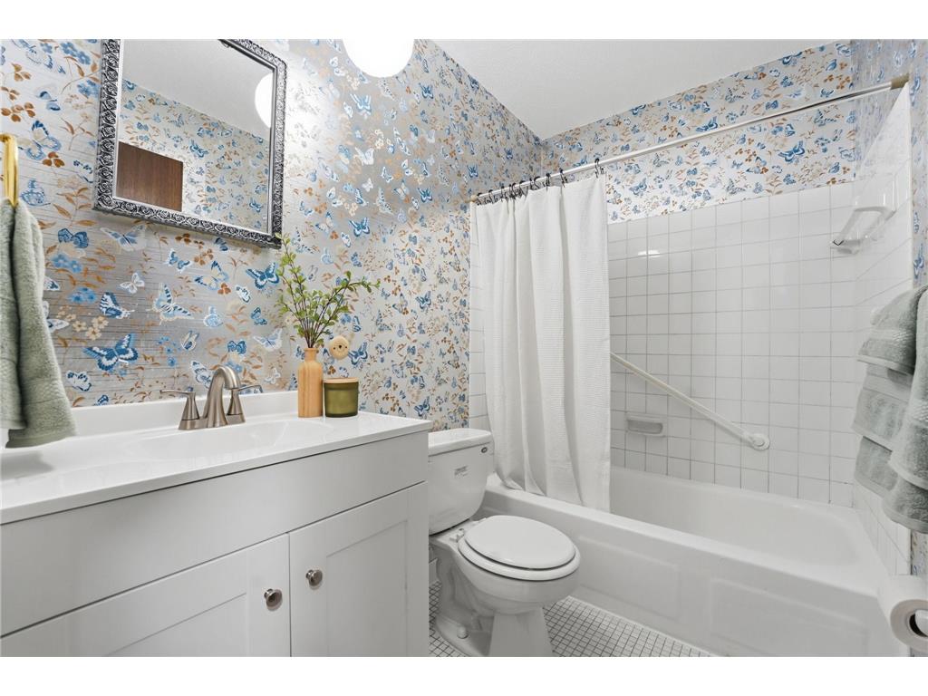 183 Little Canada Road E #305 Little Canada MN 55117 7073441 image25