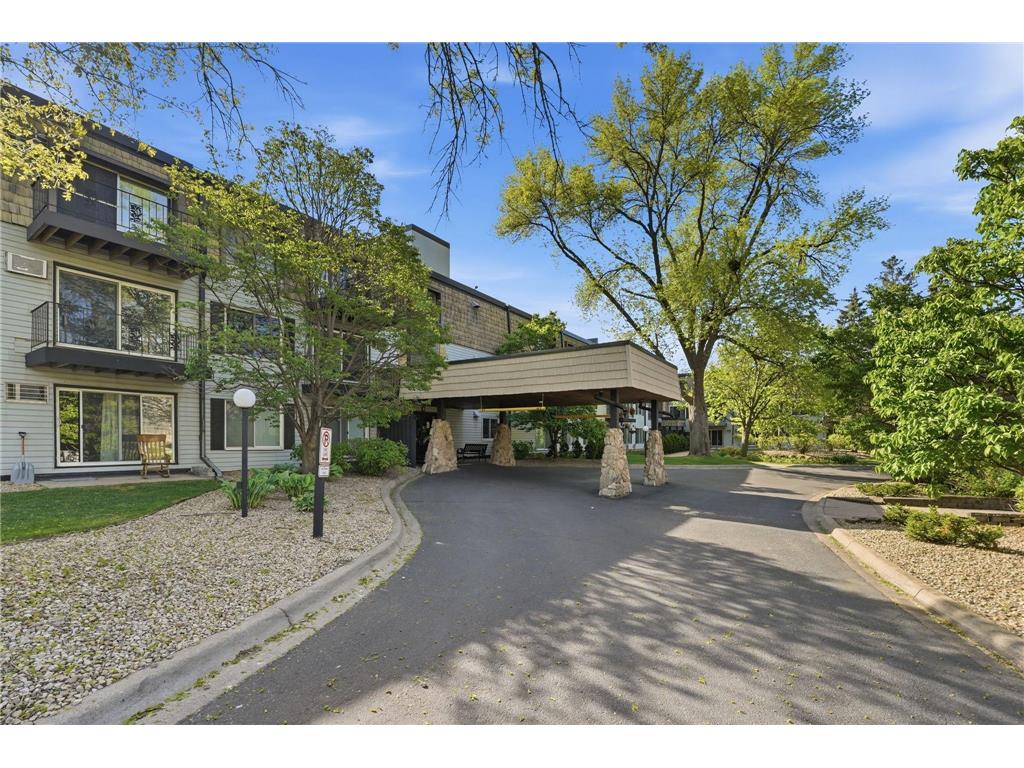 183 Little Canada Road E #305 Little Canada MN 55117 7073441 image4
