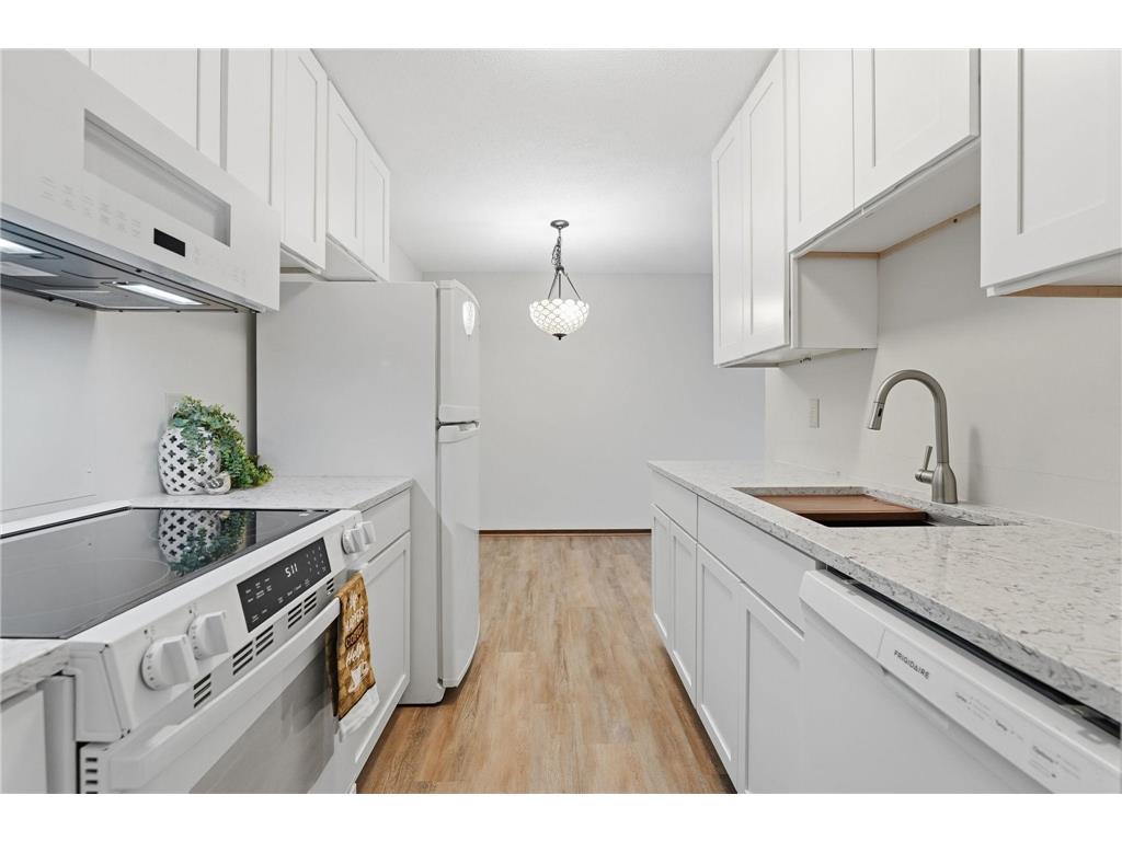 183 Little Canada Road E #305 Little Canada MN 55117 7073441 image6