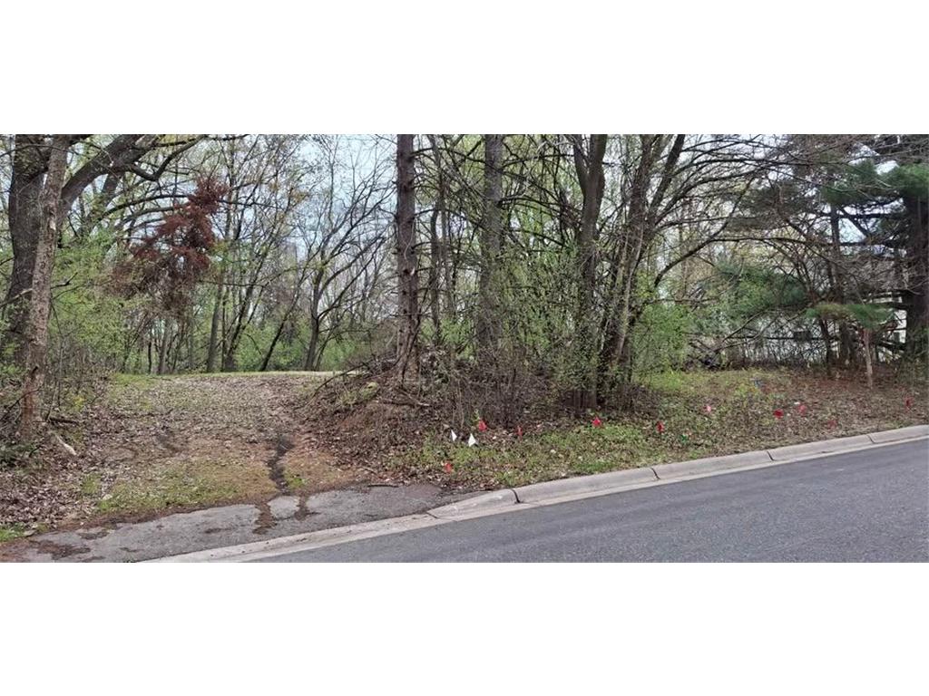 1830 Howard Street N Maplewood MN 55109 7064755 image1