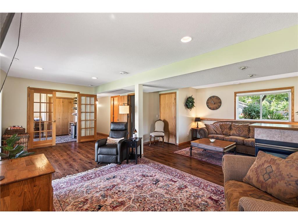 1831 73rd Street Centerville MN 55038 7085952 image12