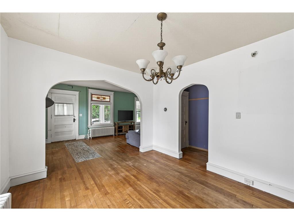 1831 Englewood Avenue Saint Paul MN 55104 6800021 image11