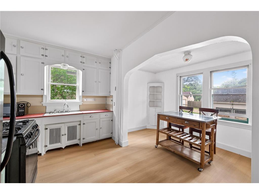 1831 Englewood Avenue Saint Paul MN 55104 6800021 image12