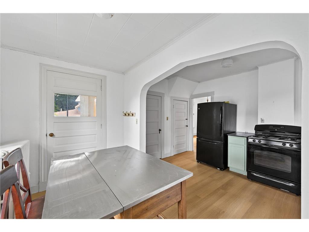 1831 Englewood Avenue Saint Paul MN 55104 6800021 image13