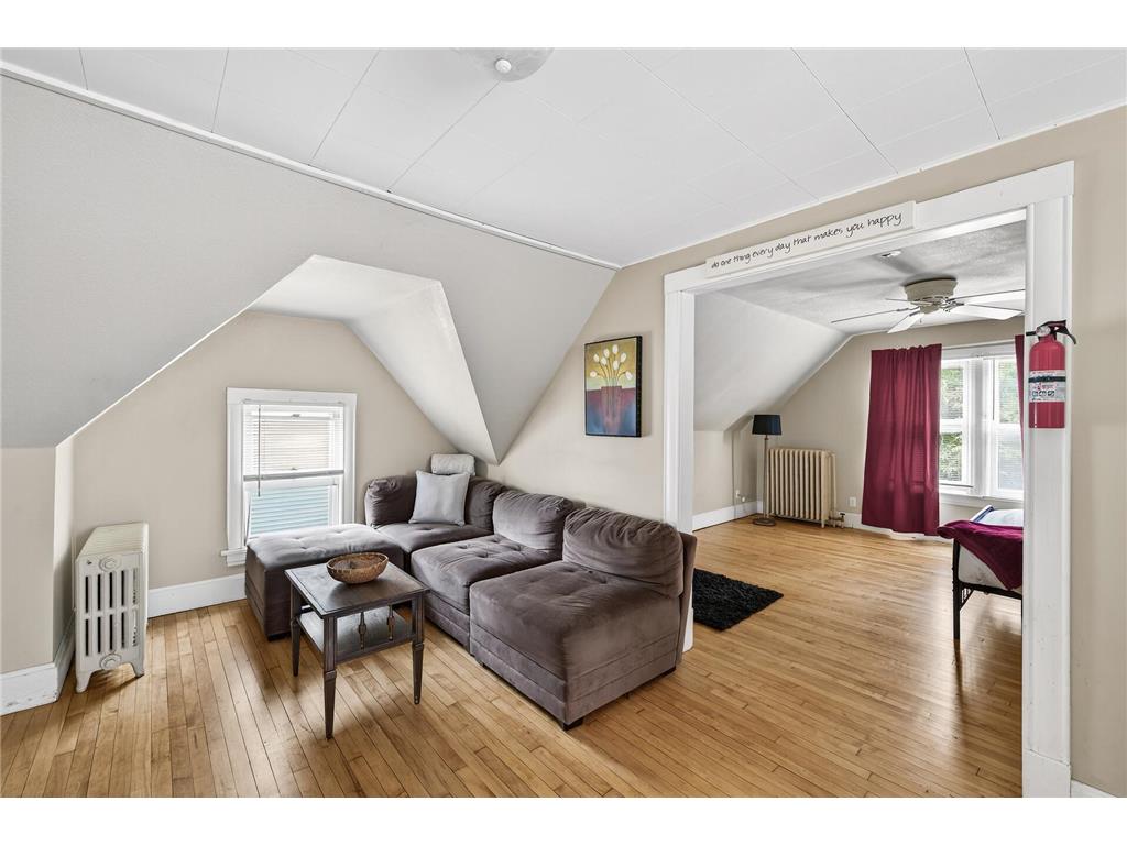 1831 Englewood Avenue Saint Paul MN 55104 6800021 image15