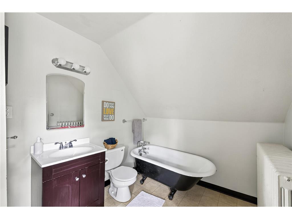 1831 Englewood Avenue Saint Paul MN 55104 6800021 image22