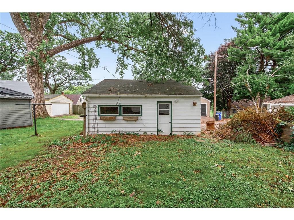 1831 Englewood Avenue Saint Paul MN 55104 6800021 image25