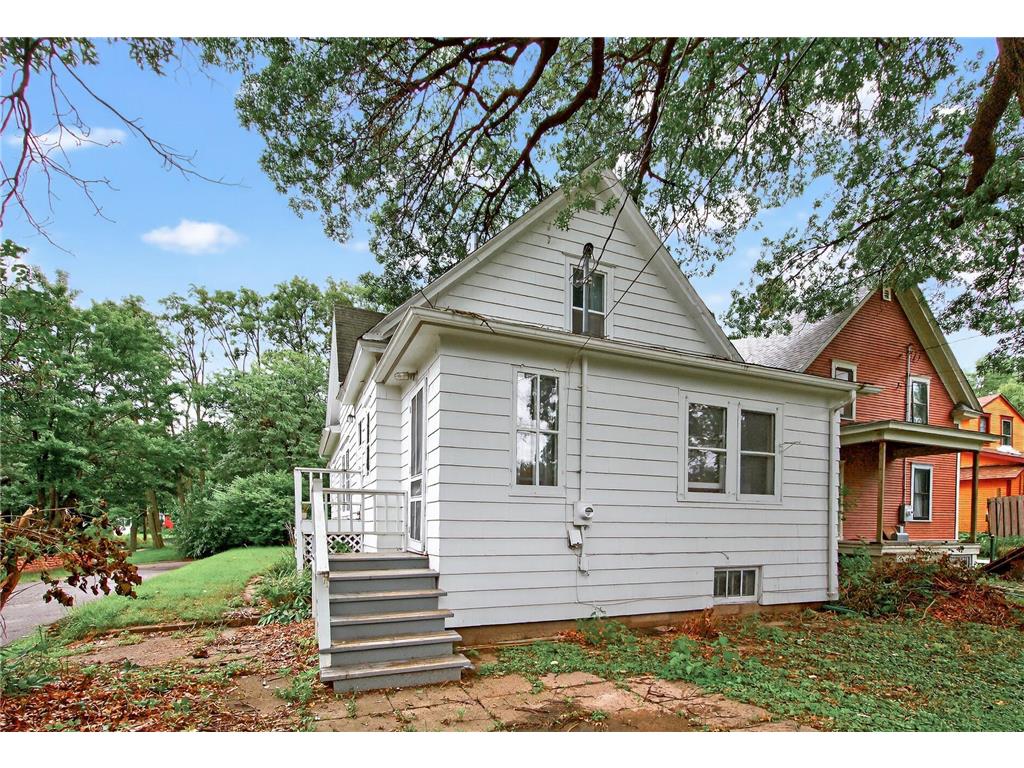 1831 Englewood Avenue Saint Paul MN 55104 6800021 image26