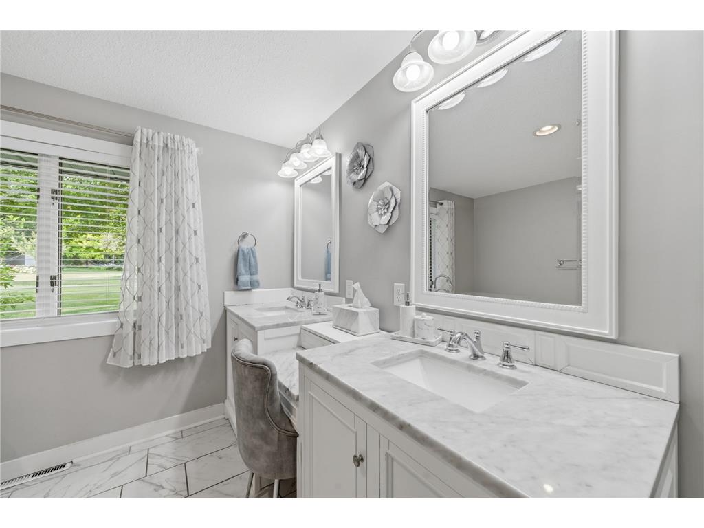 1831 Koehnen Circle Chanhassen MN 55331 7087735 image19