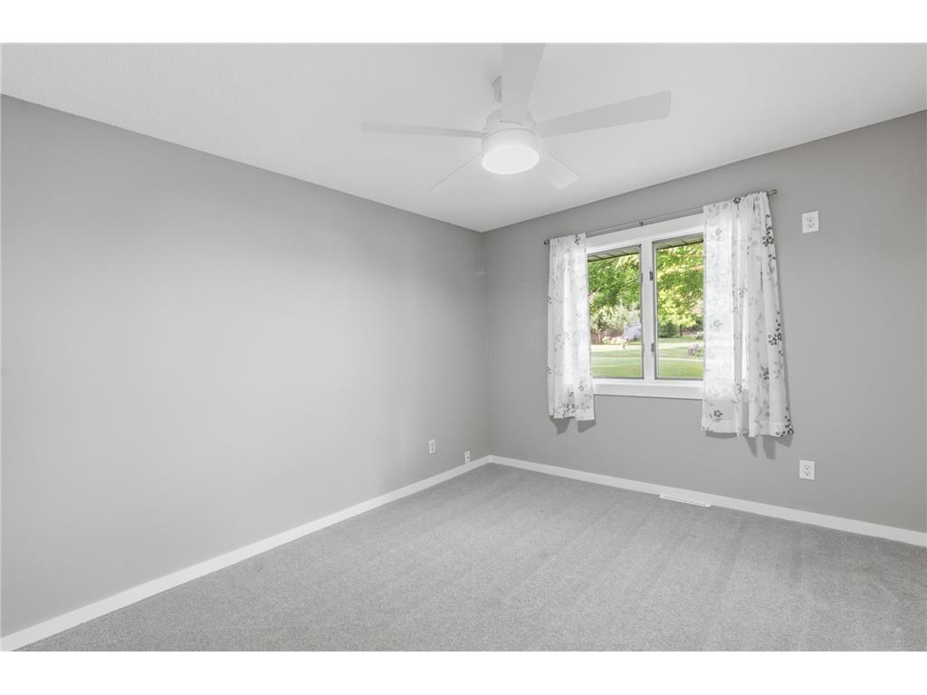 1831 Koehnen Circle Chanhassen MN 55331 7087735 image24