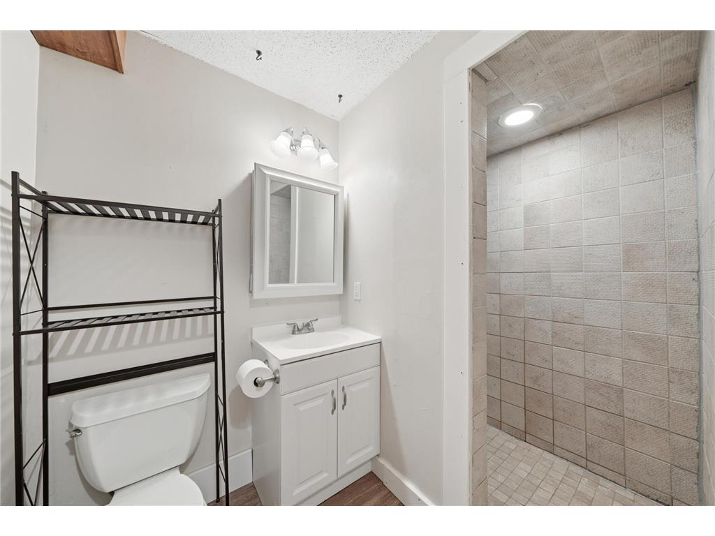 1831 Koehnen Circle Chanhassen MN 55331 7087735 image27