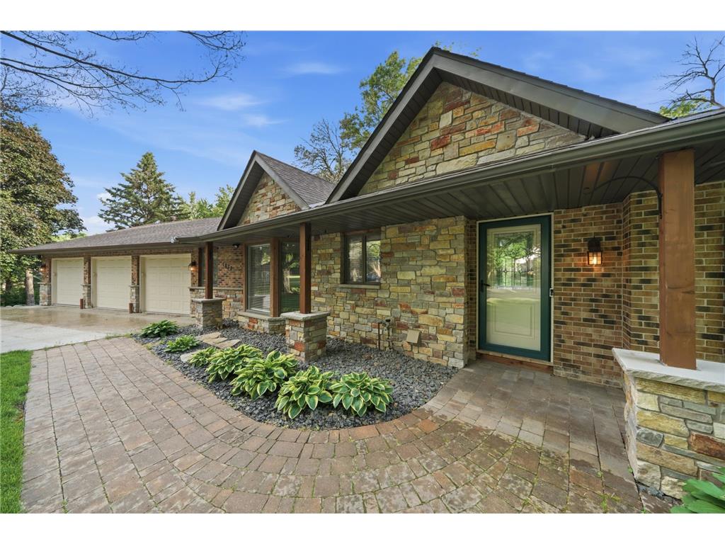 1831 Koehnen Circle Chanhassen MN 55331 7087735 image4