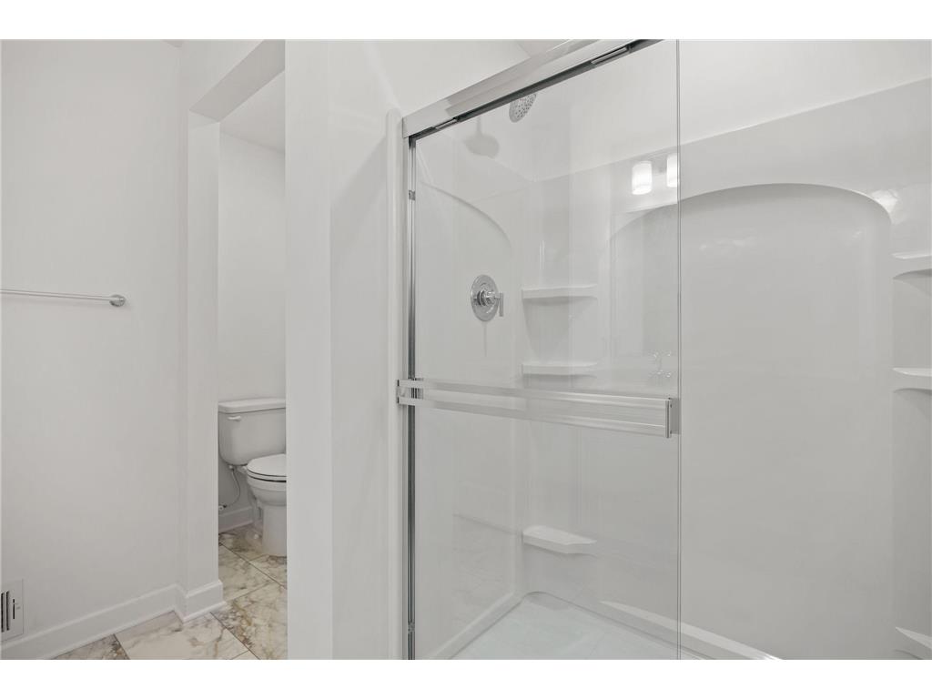 18310 Gladiator Drive Lakeville MN 55068 7029998 image10