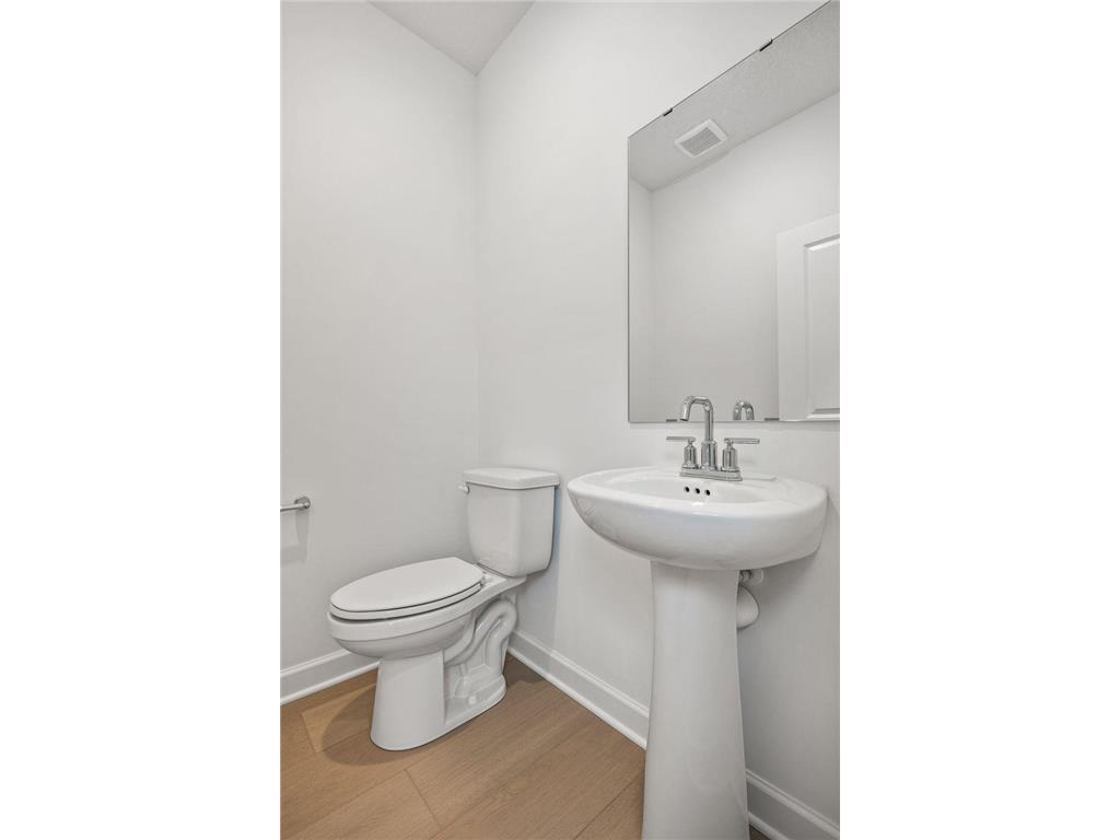 18310 Gladiator Drive Lakeville MN 55068 7029998 image16