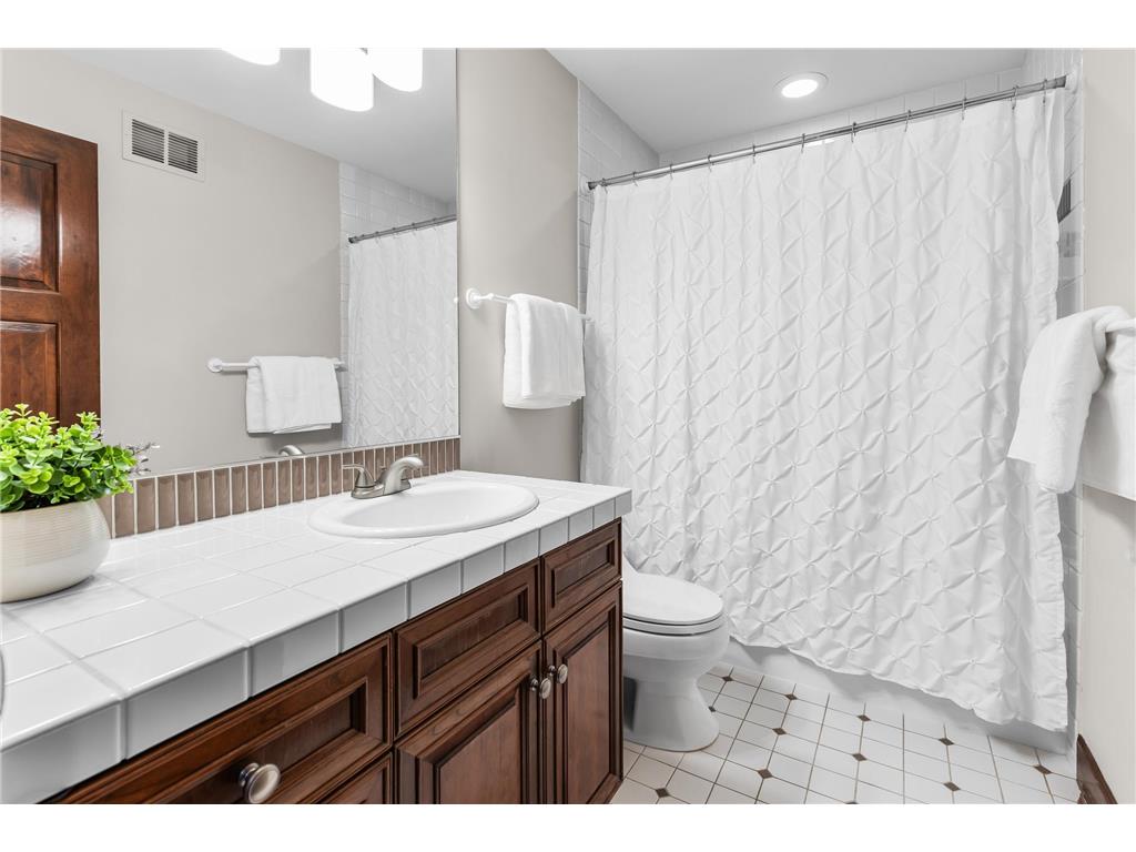 18313 Nicklaus Way Eden Prairie MN 55347 7012379 image26