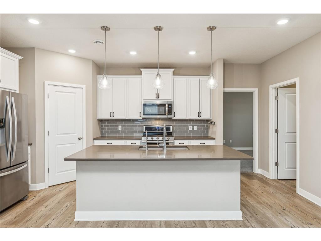 18315 Hamel Drive Lakeville MN 55044 6675427 image1