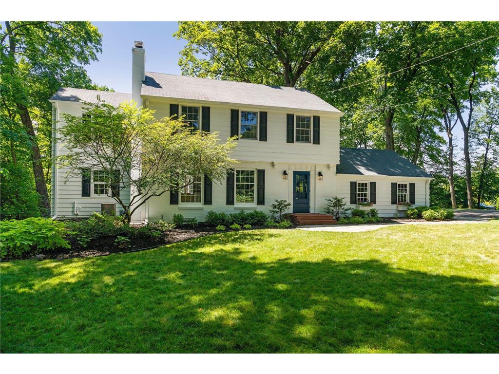 18315 Lake Avenue, Deephaven, MN 55391 MLS 6226140 Edina Realty