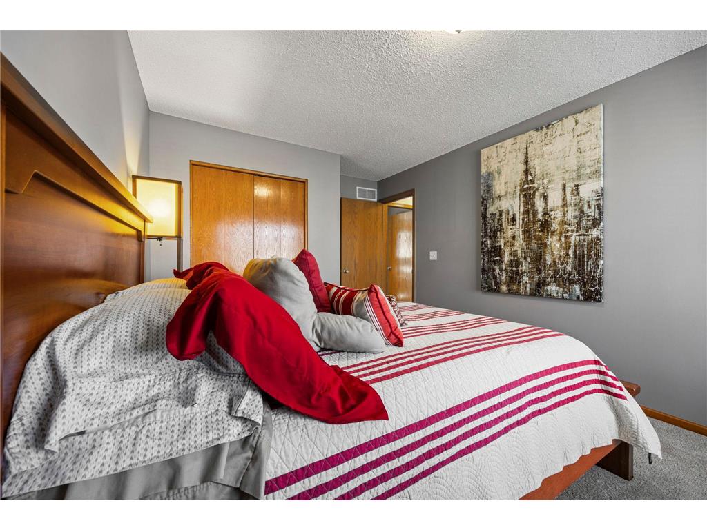 1832 Alden Avenue Shakopee MN 55379 7034504 image33
