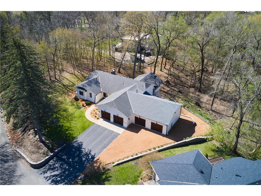 1832 Essex Road Minnetonka MN 55305 7064165 image10