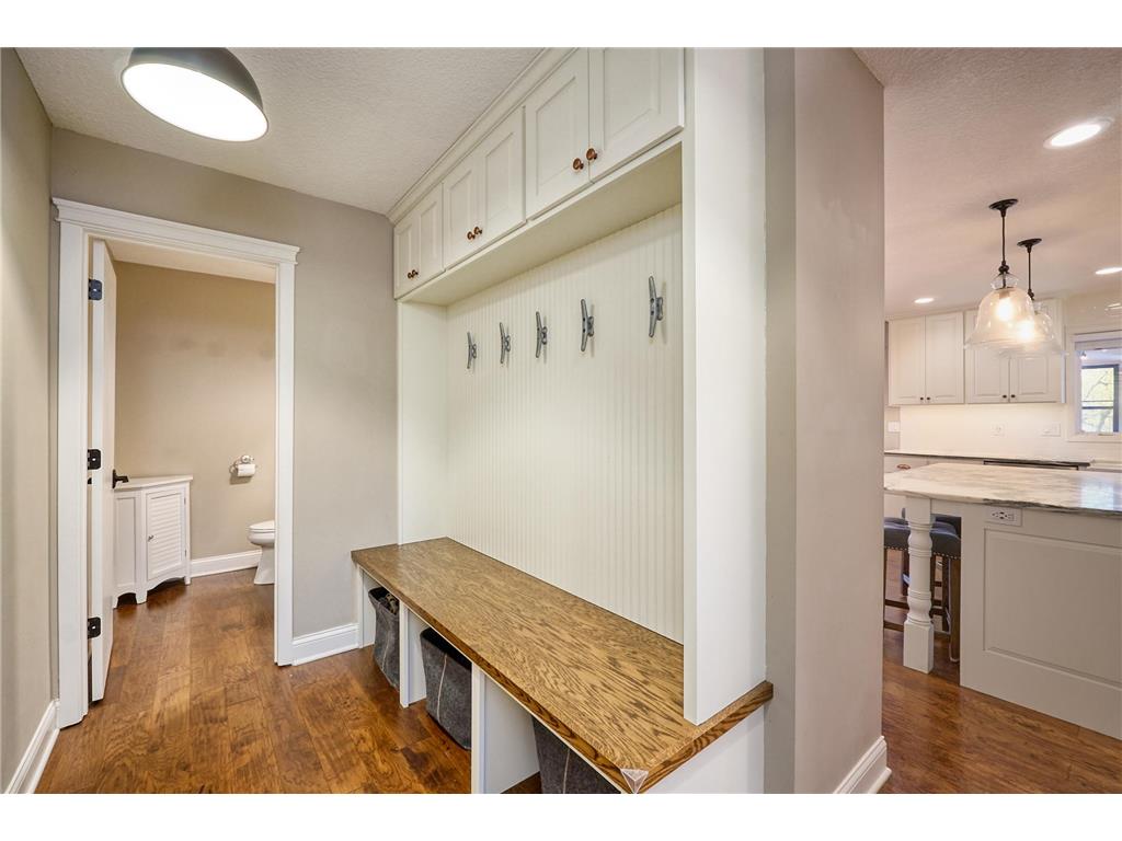 1832 Essex Road Minnetonka MN 55305 7064165 image24