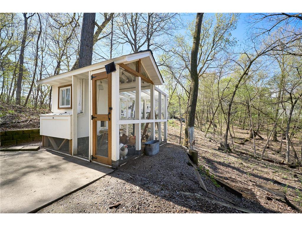 1832 Essex Road Minnetonka MN 55305 7064165 image7