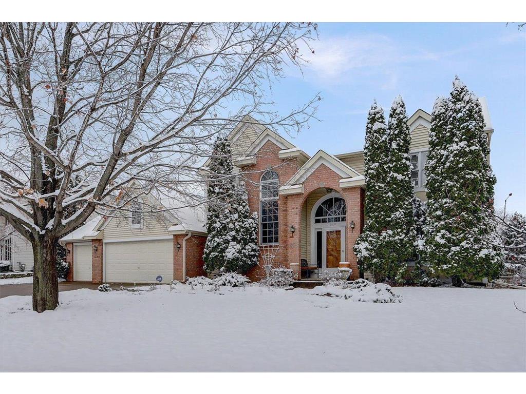 1832 Lochaven Drive, Woodbury, MN 55125 MLS 6309305 Edina Realty