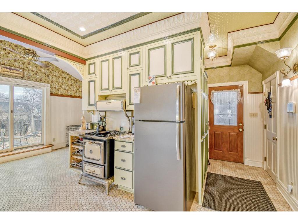 1833 Hawthorne Avenue E Saint Paul MN 55119 7043681 image16