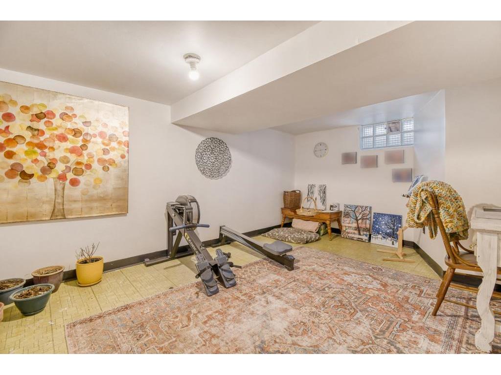 1833 Hawthorne Avenue E Saint Paul MN 55119 7043681 image20