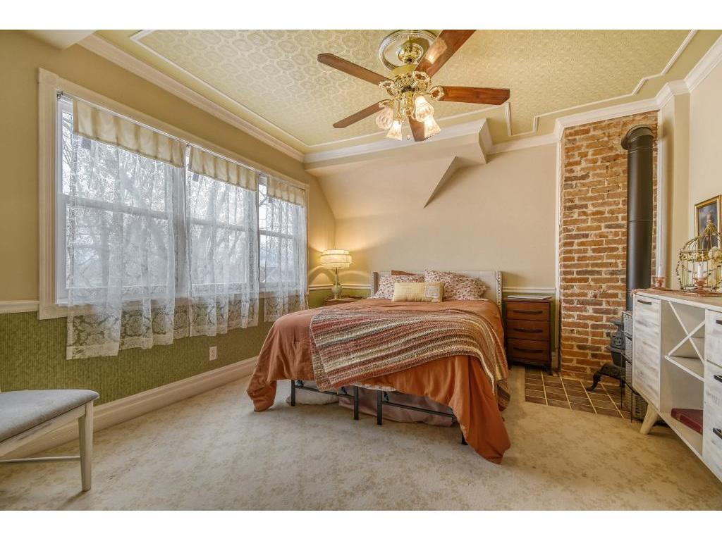1833 Hawthorne Avenue E Saint Paul MN 55119 7043681 image23