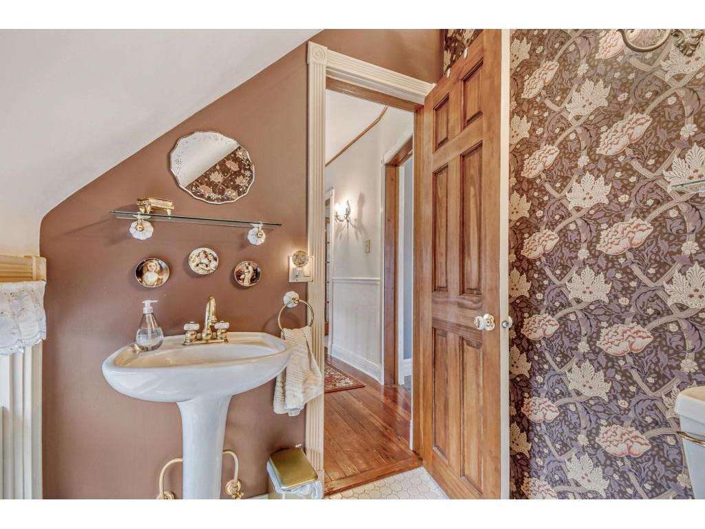 1833 Hawthorne Avenue E Saint Paul MN 55119 7043681 image27