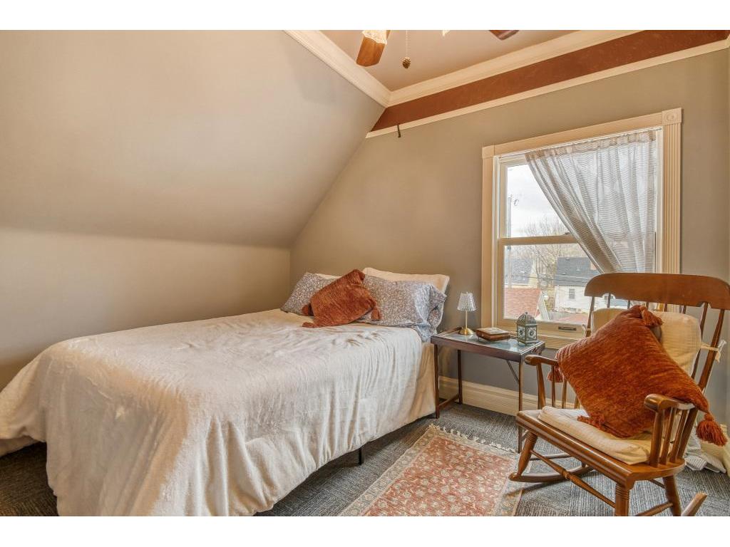 1833 Hawthorne Avenue E Saint Paul MN 55119 7043681 image28