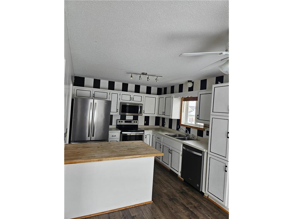 1833 Joes Lake Road SE Cambridge MN 55008 6779048 image2
