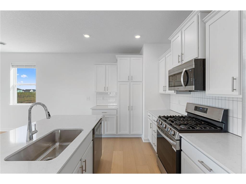 18333 Gladiator Drive Lakeville MN 55068 7048554 image2