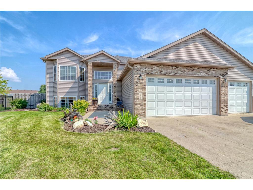 1834 42nd Avenue S Moorhead MN 56560 6584948 image1