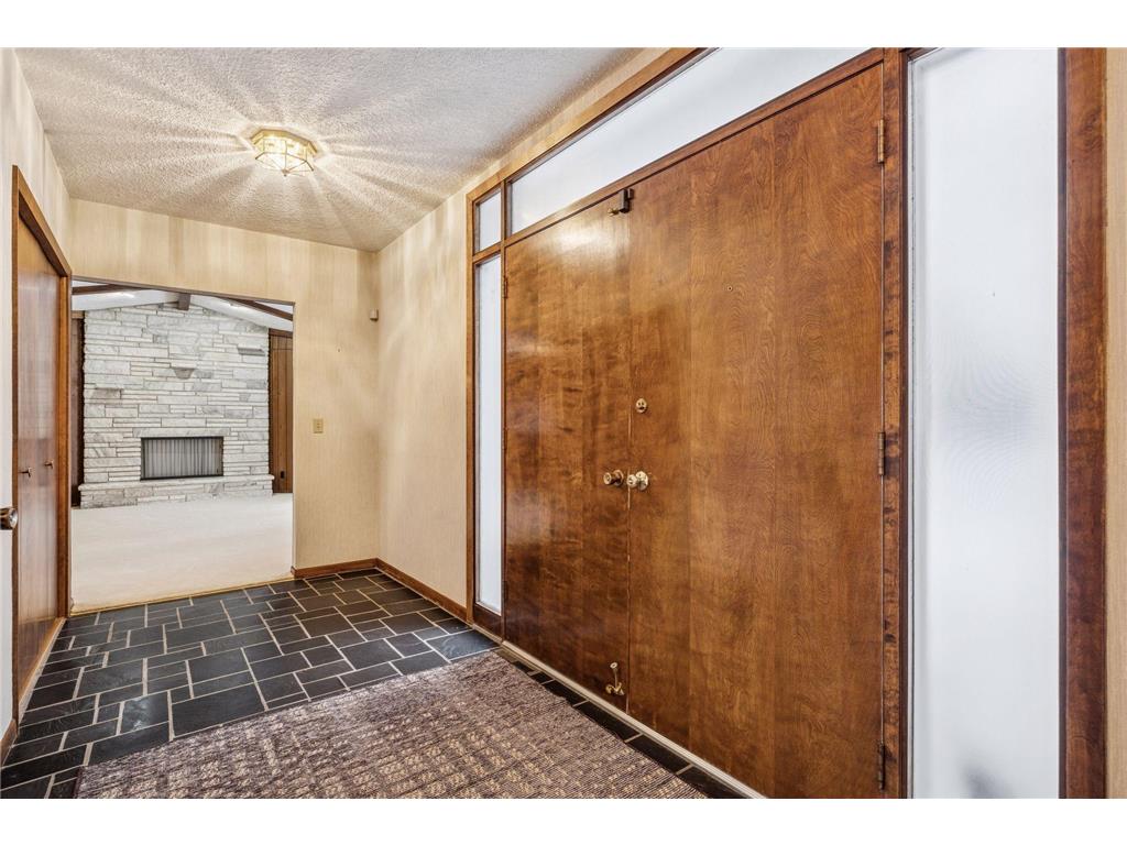 1835 Hunter Lane Mendota Heights MN 55118 6825036 image10