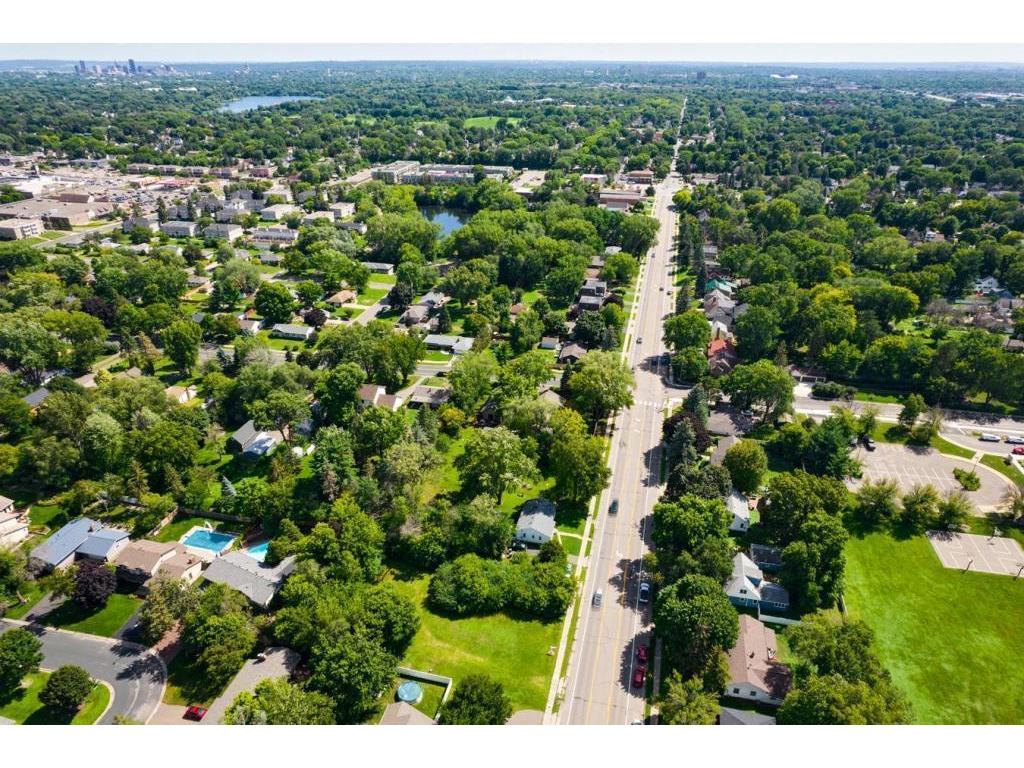 1836 Hamline Avenue N Roseville MN 55113 6593775 image6