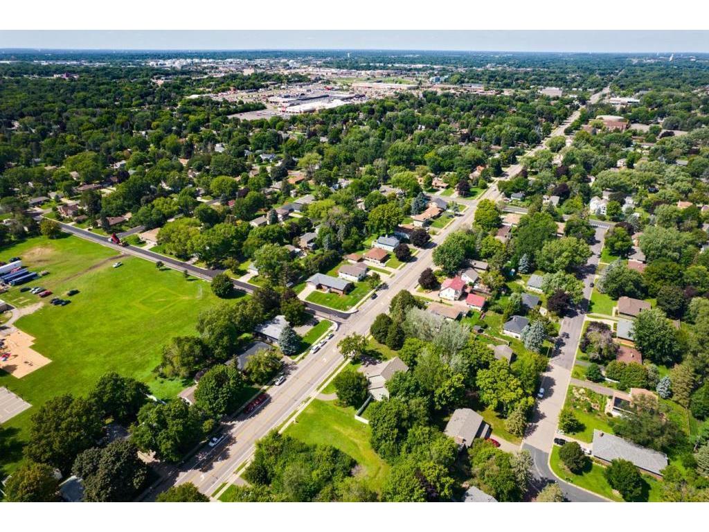1836 Hamline Avenue N Roseville MN 55113 6593775 image8